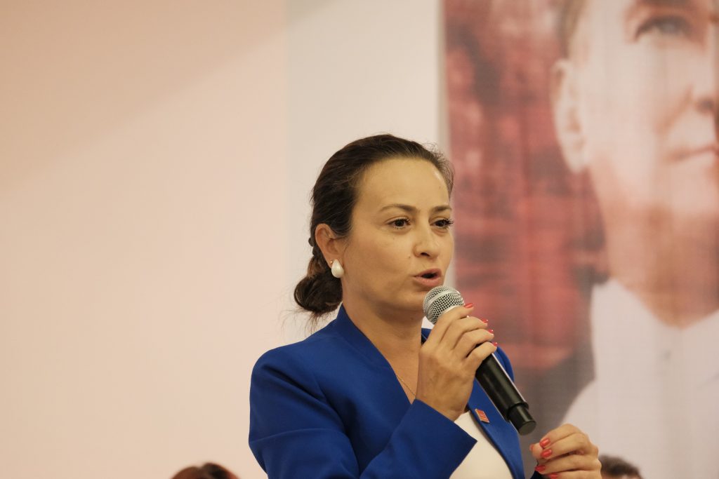 Özalper’den Sert Çıkış: "Kadınların Yaşam Hakkı Pazarlık Konusu Olamaz" | manisaozet.com