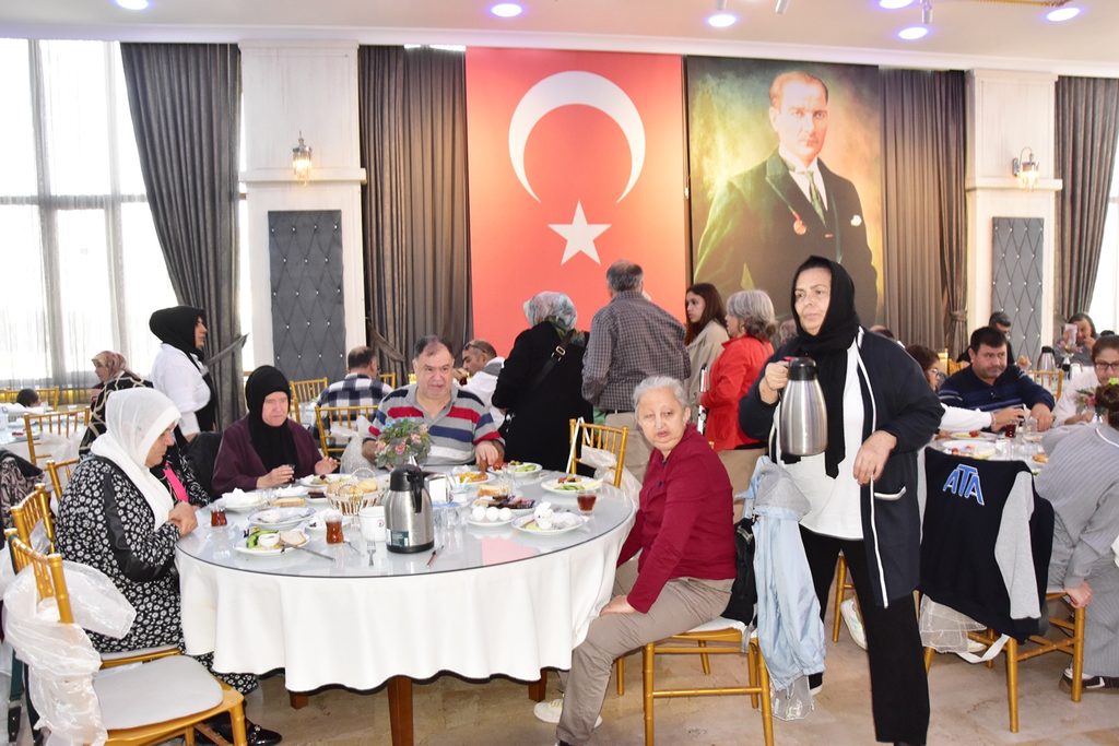 Altınokta Körler Derneği Başkanı Zengin: "Görme Engelliler İstihdamda Güçlük Yaşıyor" 21 Altınokta Körler Derneği Başkanı Zengin: "Görme Engelliler İstihdamda Güçlük Yaşıyor"