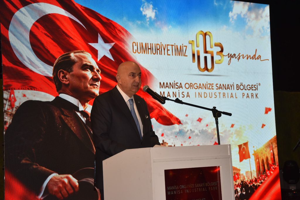Manisa OSB'de Cumhuriyetin 103. Yılı Görkemli Bir Geceyle Kutlandı