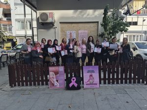 Şehzadeler’de Pembe Kurdeleler Takıldı: Muhtar Mısırlıoğlu’ndan Erken Teşhis Vurgusu