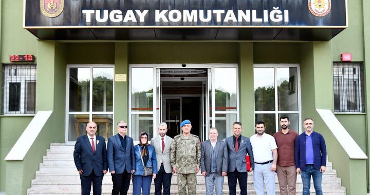 Şehit Aileleri ve Gazilerden Manisa 8. Komando Eğitim Tugay Komutanı Altınok'a Ziyaret