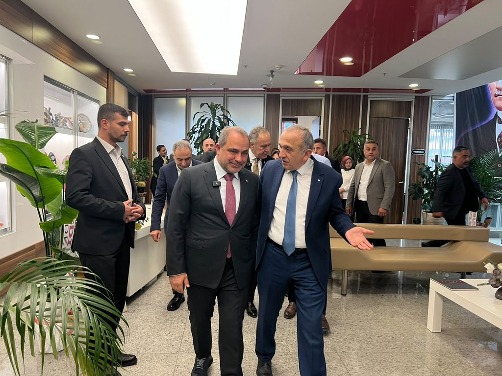 Nurullah Savaş ve Ali Uçak'tan Manisa TSO'ya Ziyaret: Gündem Ortak Akıl 15 Nurullah Savaş ve Ali Uçak'tan Manisa TSO'ya Ziyaret: Gündem Ortak Akıl