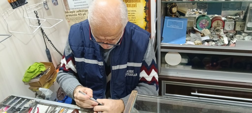 12 Yaşında Çırak Olarak Başladı, 45 Yıldır Aynı Heyecanla Çarkları Döndürüyor 1 12 Yaşında Çırak Olarak Başladı, 45 Yıldır Aynı Heyecanla Çarkları Döndürüyor