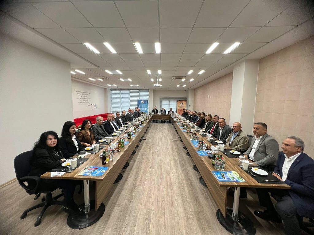 MHP Manisa Heyetinden Kurum Ziyaretleri: Gündem "Terörsüz Türkiye" 21 MHP Manisa Heyetinden Kurum Ziyaretleri: Gündem "Terörsüz Türkiye"