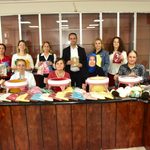 Yunusemre HEM'den Miniklere Cumhuriyet Sürprizi: 103 Çocuğa El Örgüsü Bere