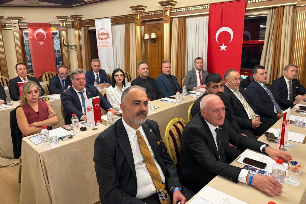 TEMFED Başkanlar Kurulu'nda Manisa'yı Tolga Kırbıyıkoğlu ve Tutku Göç Temsil Etti