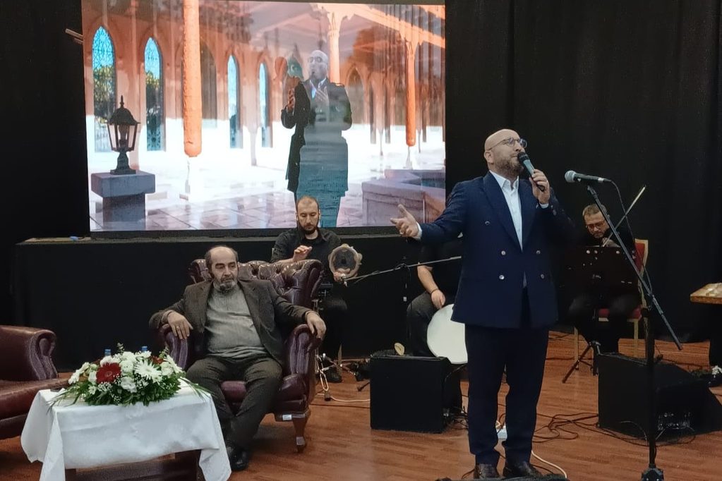 Manisa'da Gönülleri Mest Eden 'Maneviyat Gecesi': Kuran Tilaveti ve Semazen Gösterisi Büyüledi