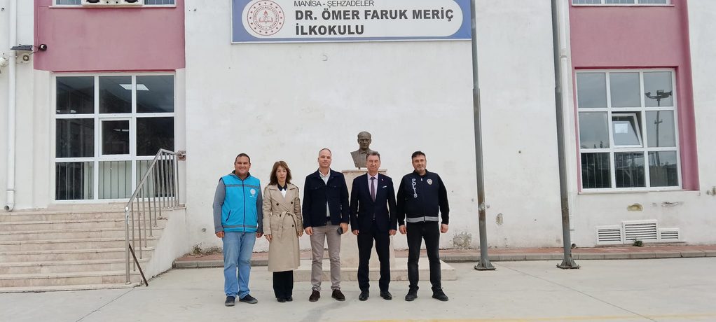 Metin Gençay'dan Dr. Ömer Faruk Meriç İlkokulu'na Ziyaret: Eğitim Faaliyetleri İncelendi