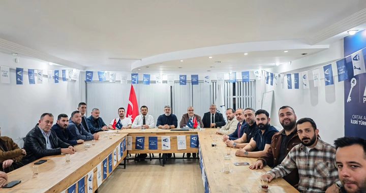Şakircan Dinç Başkanlığında Toplandılar: Anahtar Parti Manisa Teşkilatında Yoğun Mesai