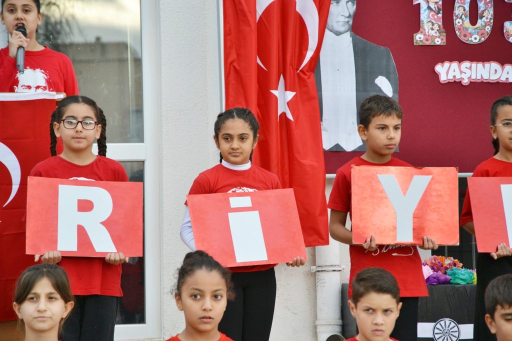 Manisalı Miniklerden Cumhuriyet’in 103. Yılına Özel Unutulmaz Gösteri