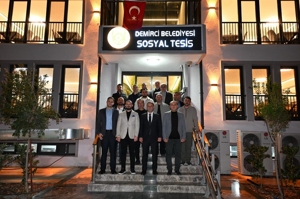 Demirci TSO’da Kritik Yarış: Sanayici İbrahim Akarsu Adaylığını Resmen Açıkladı 12 Demirci TSO’da Kritik Yarış: Sanayici İbrahim Akarsu Adaylığını Resmen Açıkladı