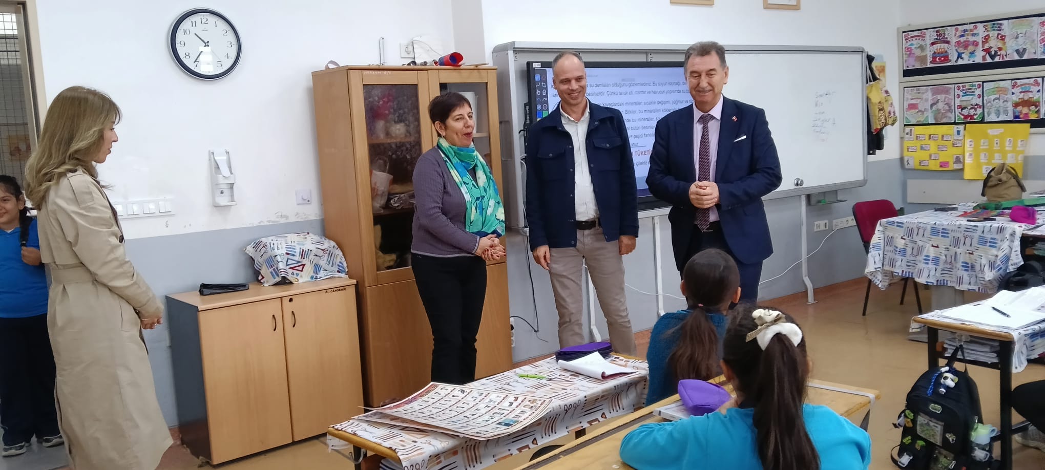 Metin Gençay'dan Dr. Ömer Faruk Meriç İlkokulu'na Ziyaret: Eğitim Faaliyetleri İncelendi