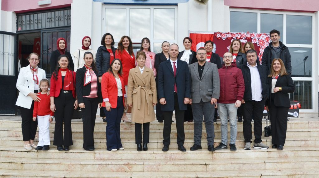 Manisalı Miniklerden Cumhuriyet’in 103. Yılına Özel Unutulmaz Gösteri